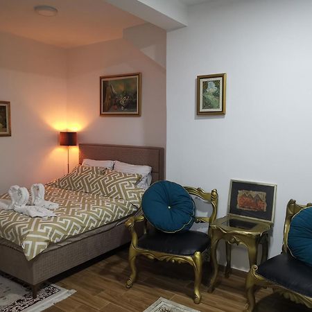 In Apartments Airport Mitrovica Kültér fotó