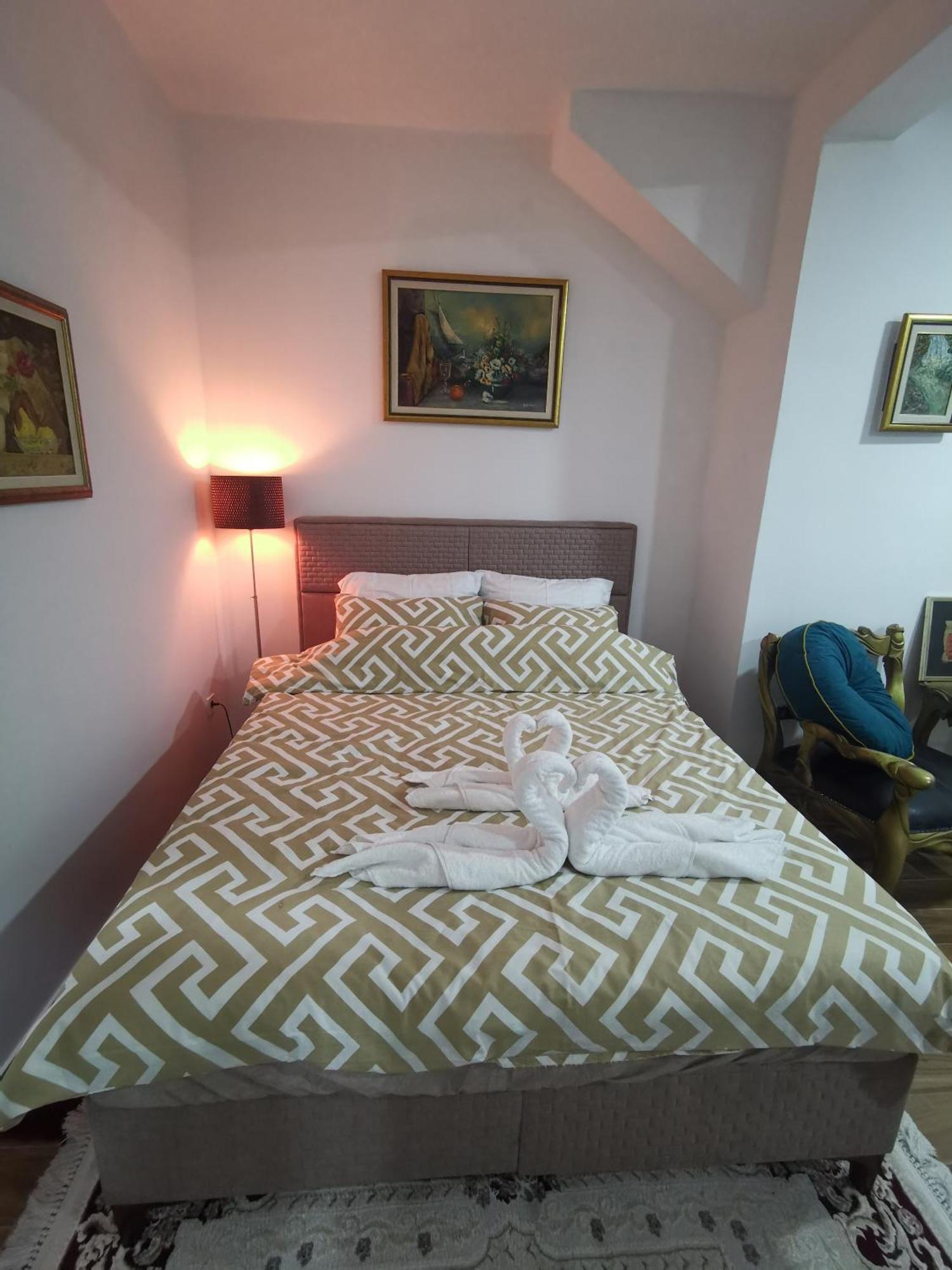 In Apartments Airport Mitrovica Kültér fotó