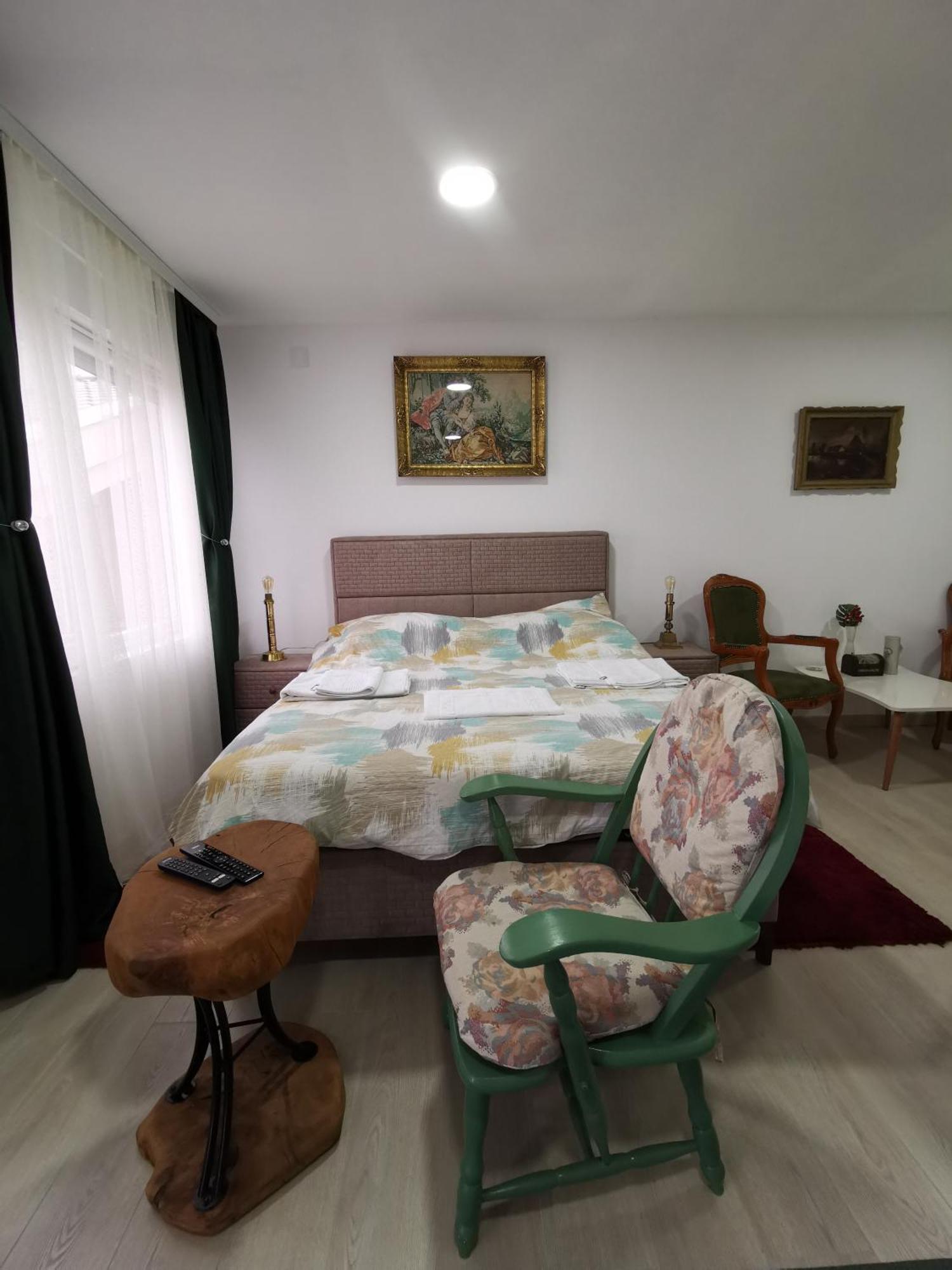 In Apartments Airport Mitrovica Szoba fotó